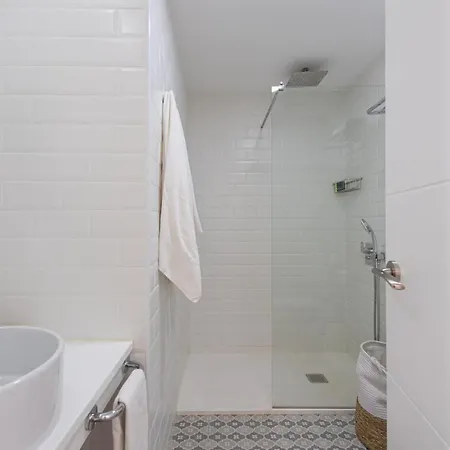 Homeforguest Modern And New Beachfront *