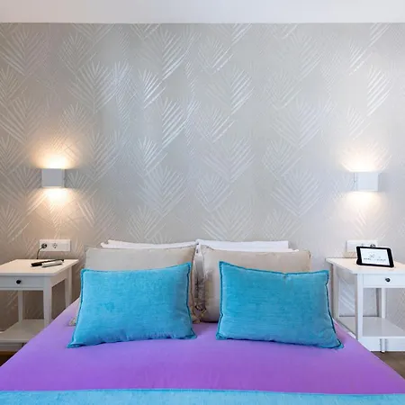 Апартаменты Homeforguest Modern And New Beachfront Ла-Олива