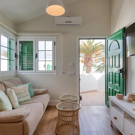 Apartman Homeforguest Modern And New Beachfront