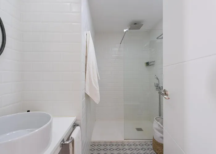 Homeforguest Modern And New Beachfront *