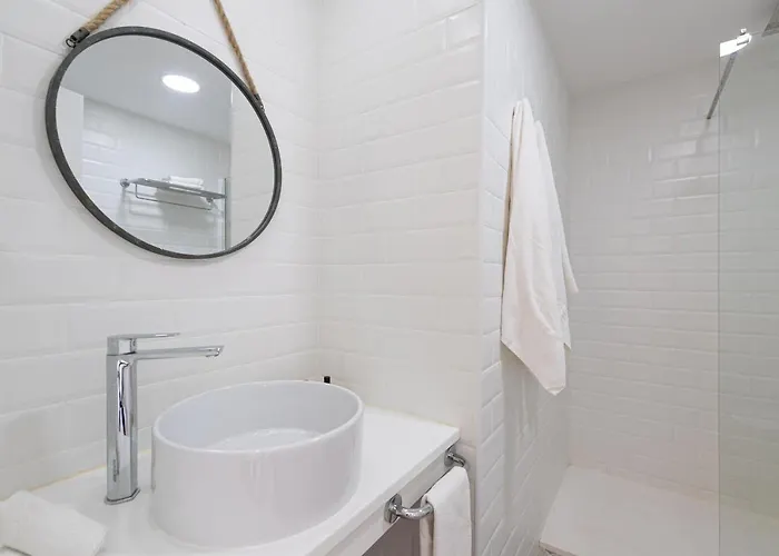 Apartamento Homeforguest Modern And New Beachfront *